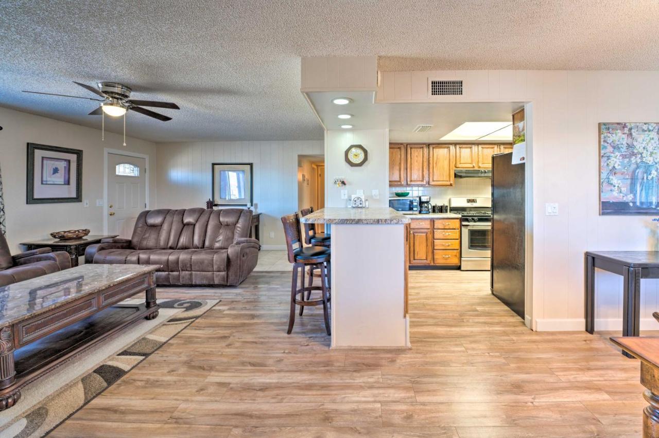 Lake Havasu Home With Pool - 2 Miles To Waterfront! Lake Havasu City Luaran gambar