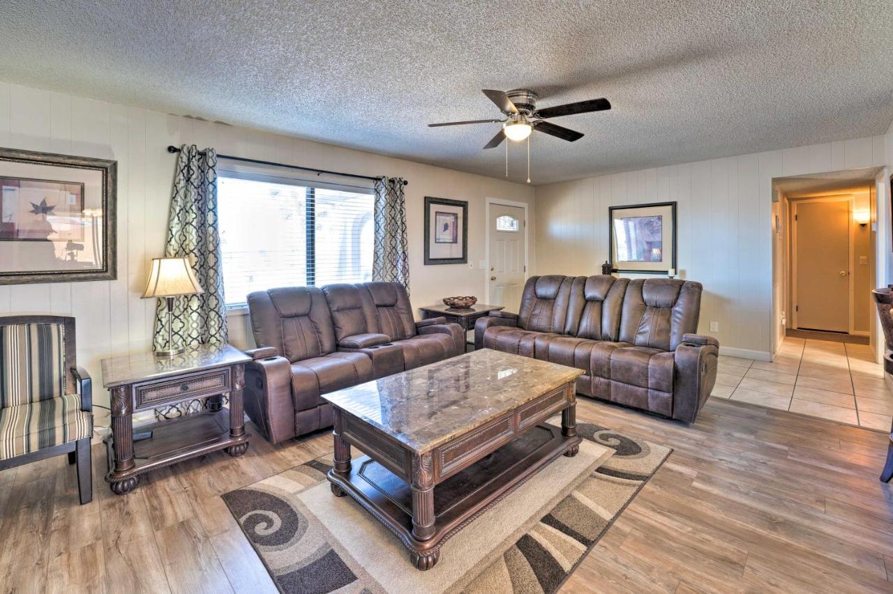 Lake Havasu Home With Pool - 2 Miles To Waterfront! Lake Havasu City Luaran gambar