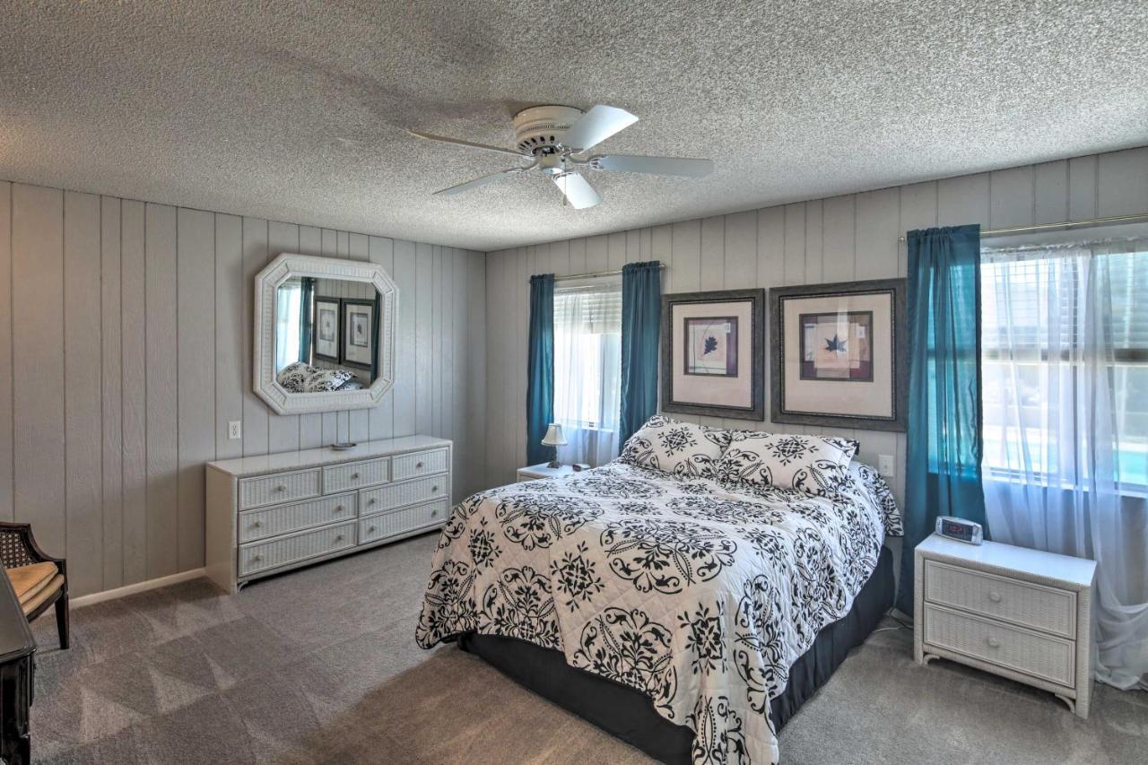 Lake Havasu Home With Pool - 2 Miles To Waterfront! Lake Havasu City Luaran gambar