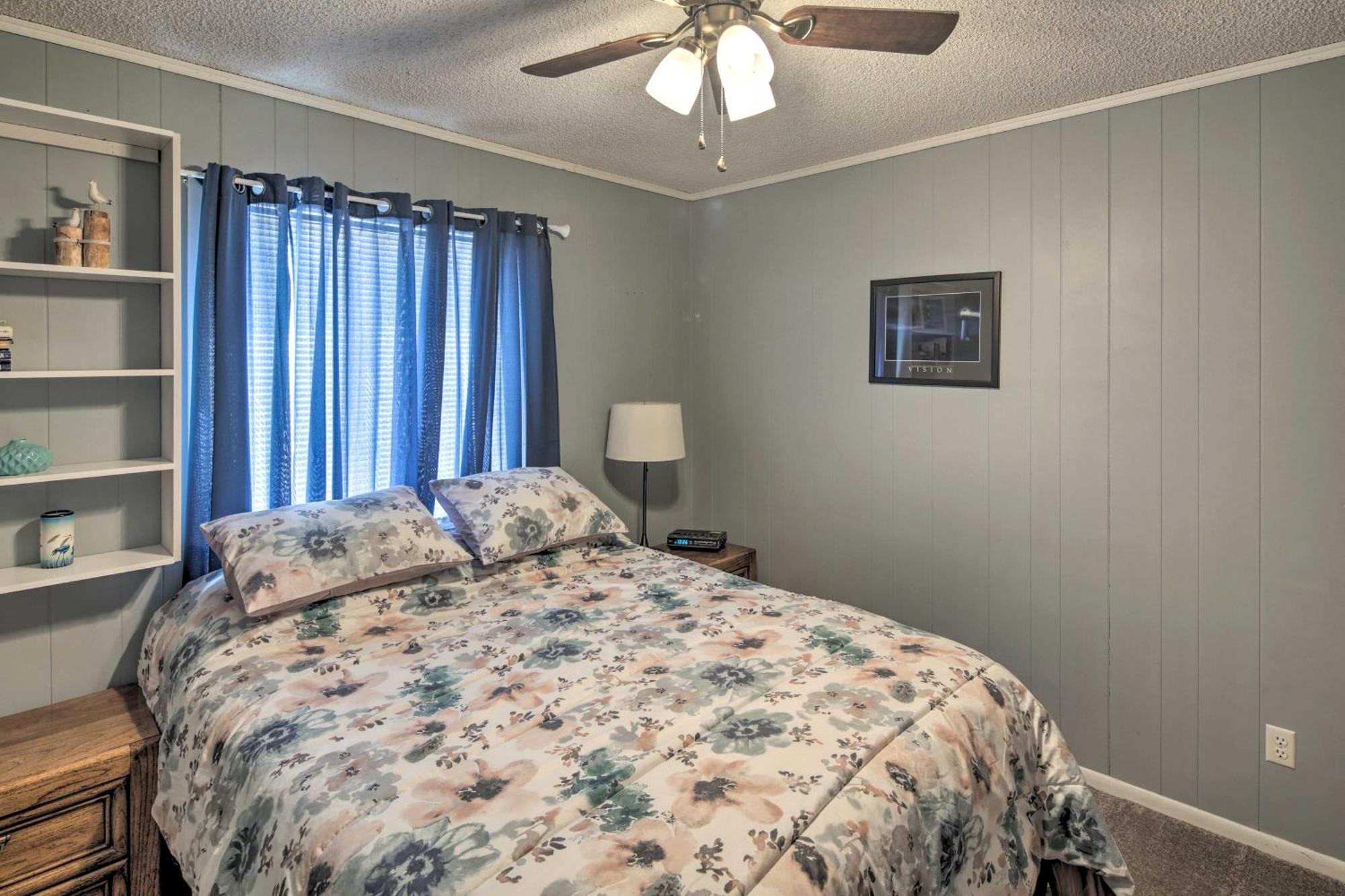 Lake Havasu Home With Pool - 2 Miles To Waterfront! Lake Havasu City Luaran gambar